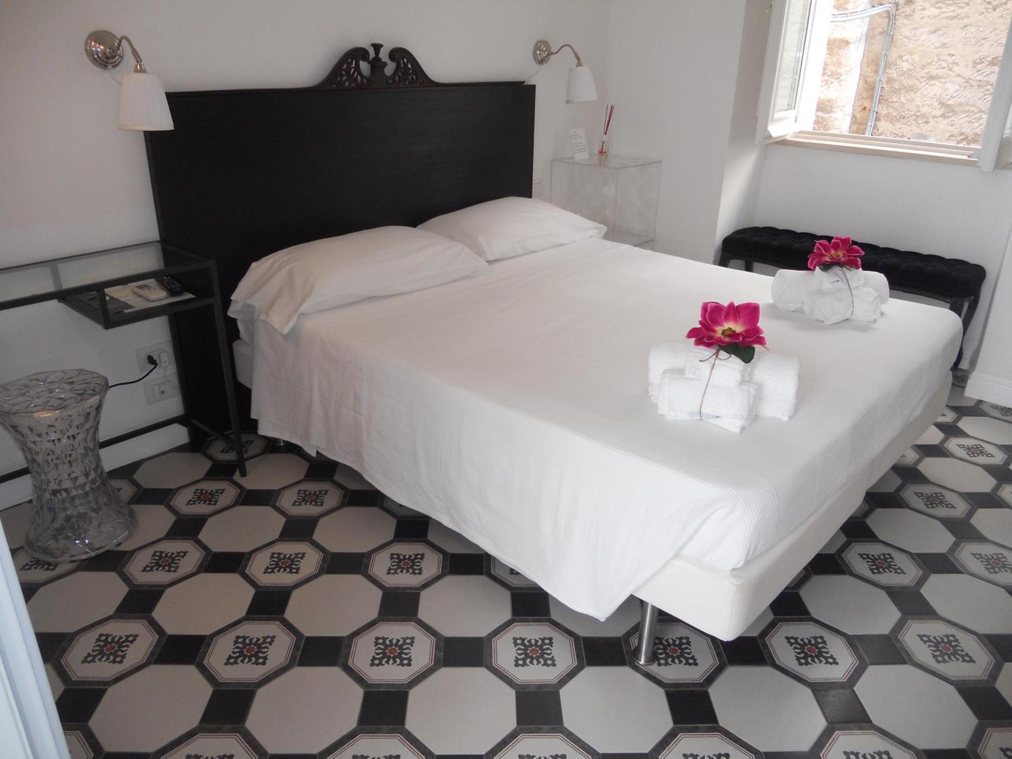 Arco' B&B Trani Cattedrale Номер фото